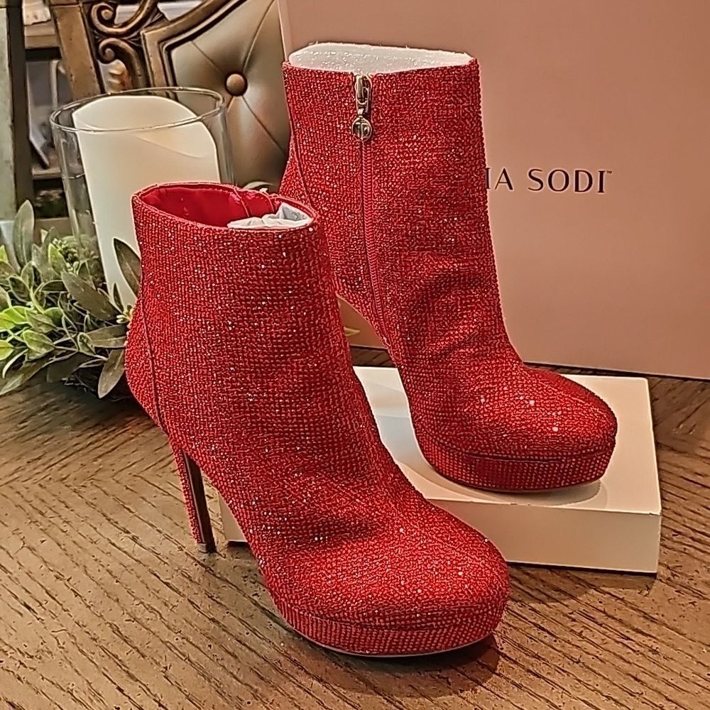 Red platform dress booties size 7 Thalia Sodi NWT